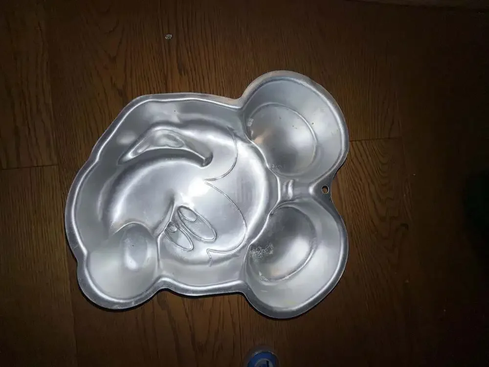 Wilton Disney Mickey Mouse Face Cake Pan 2105-7070